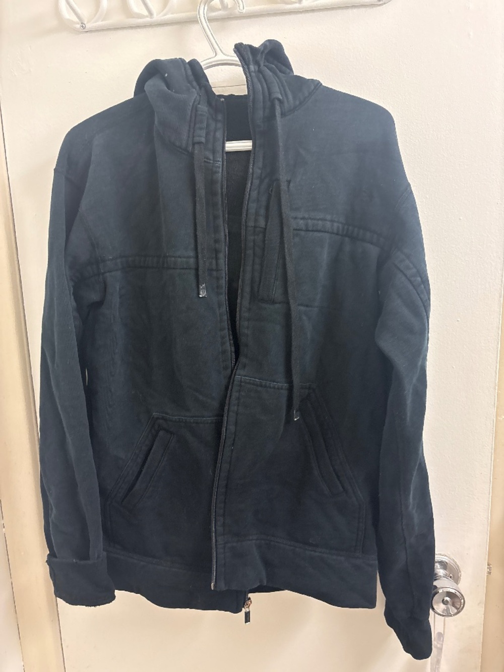 Men’s Lululemon hoodie